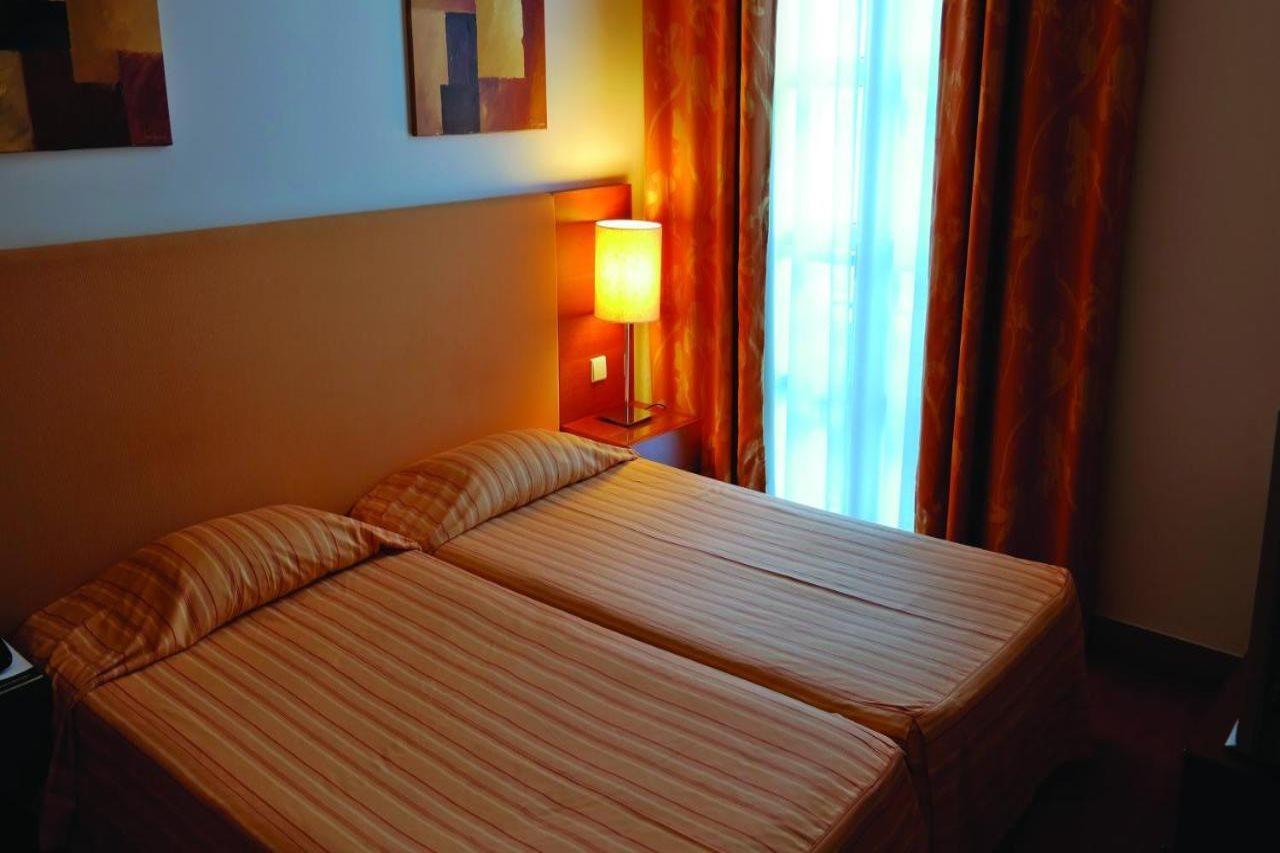 Hotel Apartamentos Geres Ribeiro Buitenkant foto