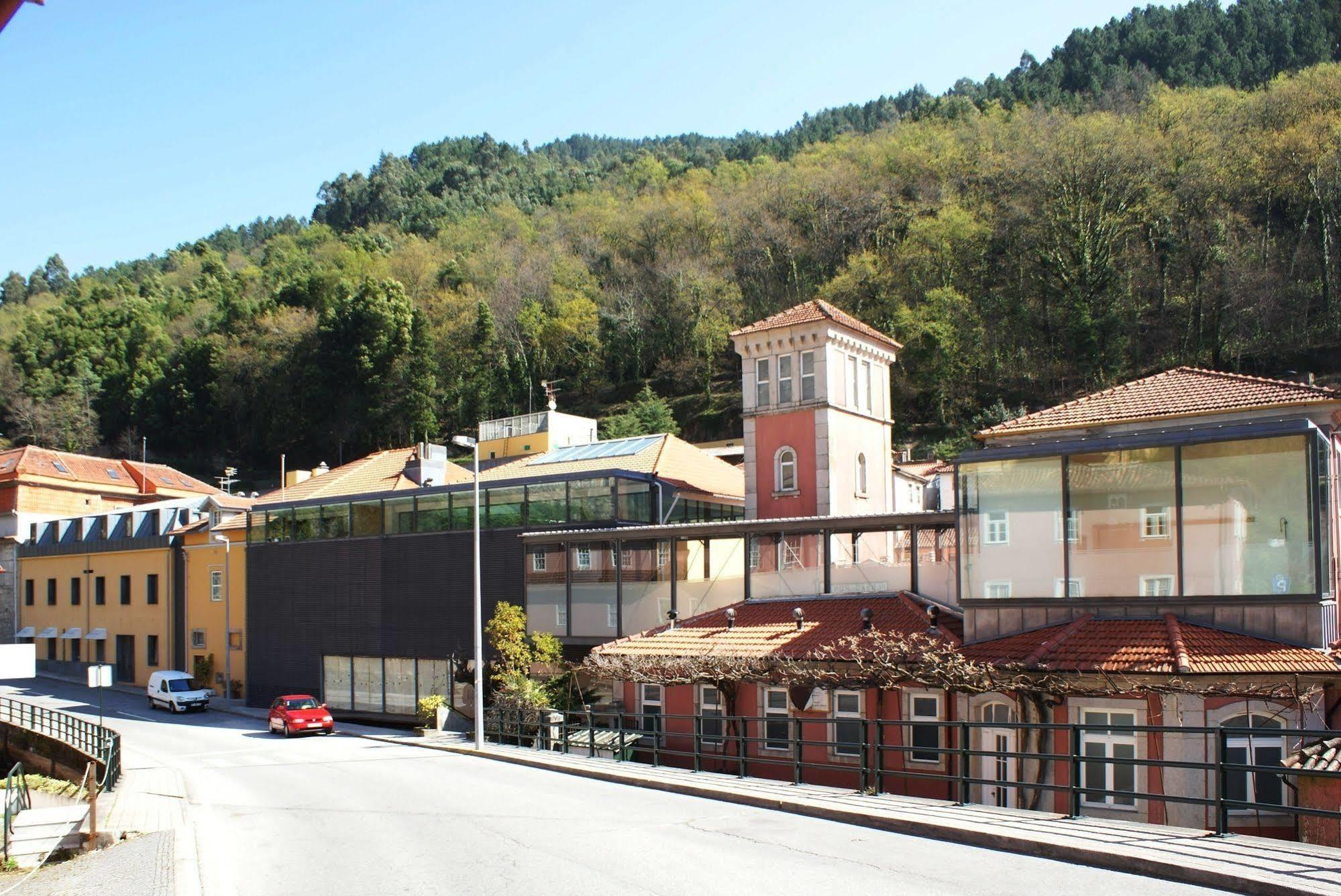 Hotel Apartamentos Geres Ribeiro Buitenkant foto