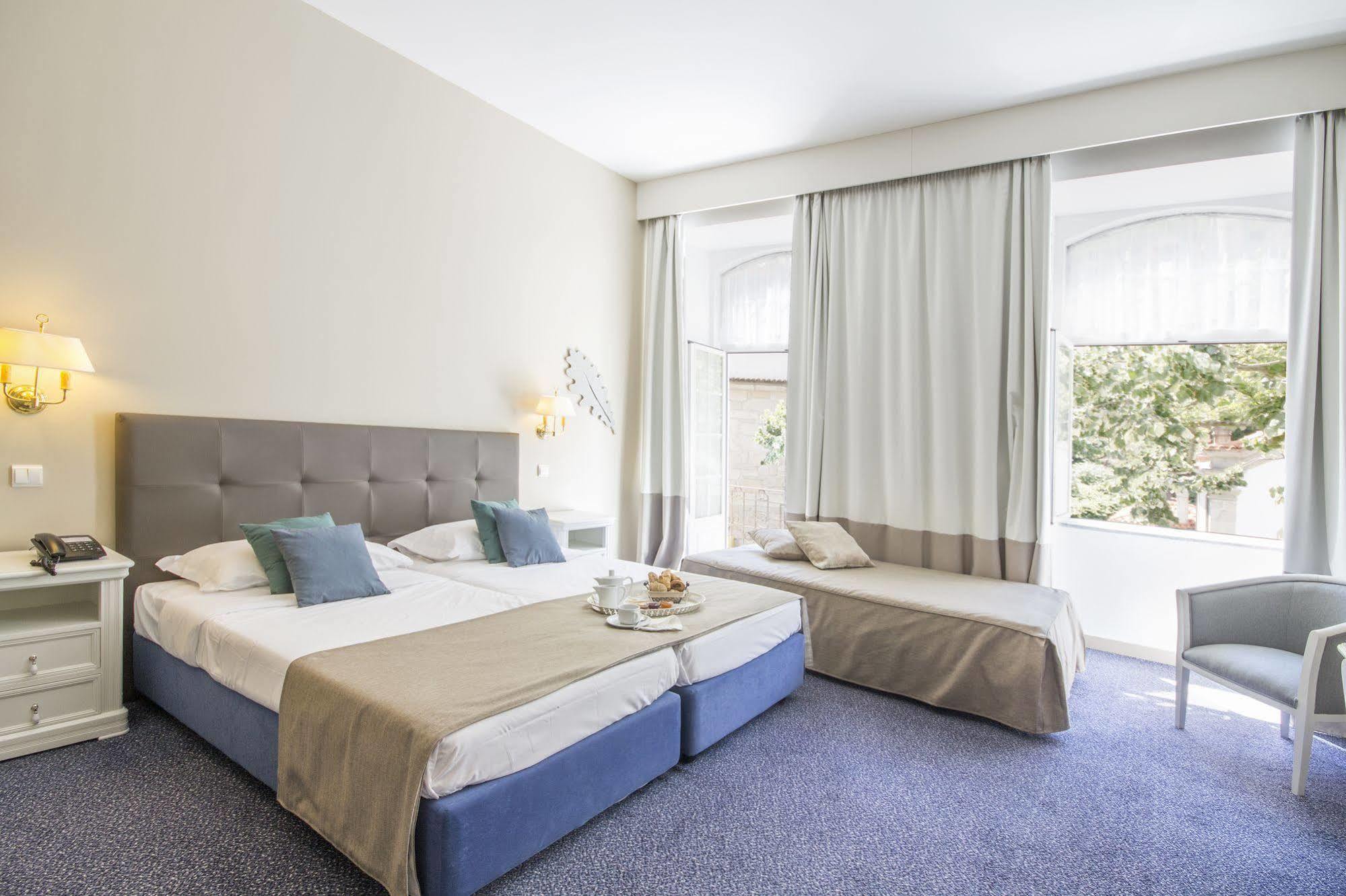 Hotel Apartamentos Geres Ribeiro Buitenkant foto